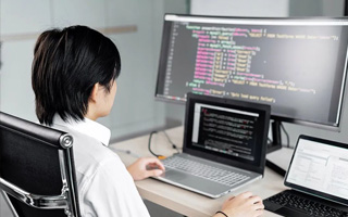 垦利 api php源码,下载的php源码怎么运行呢？